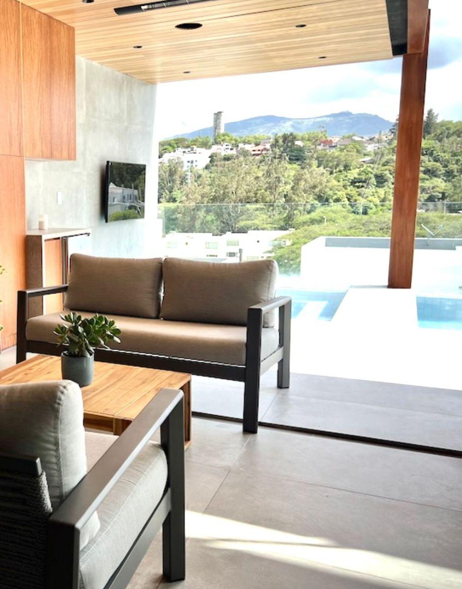 Vendo Hermosa Casa de Lujo con Piscina — imagen 2