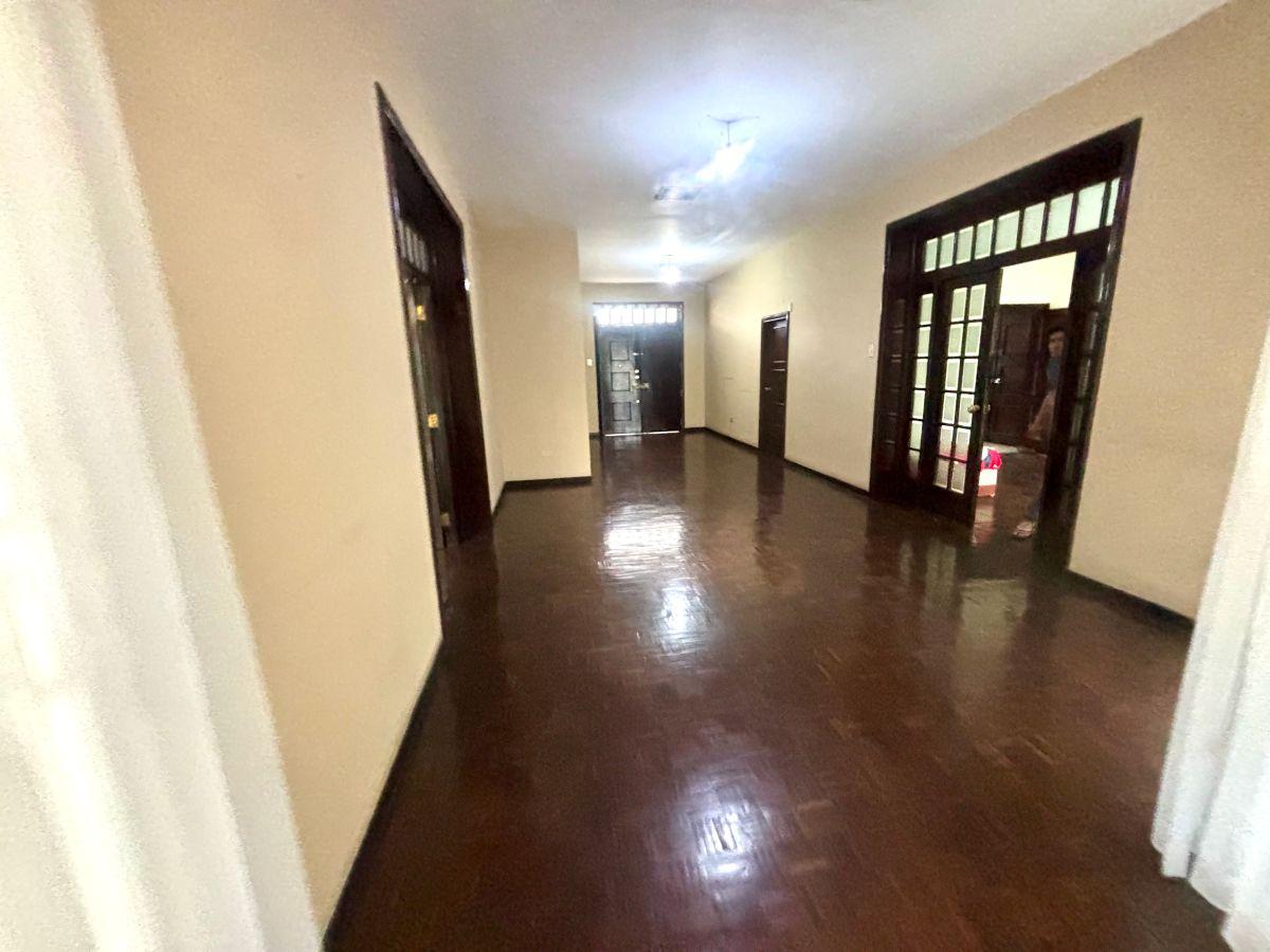 Vendo Urdesa Propiedad - Villa un Solo Piso, Uso de Suelo Comercial y Residencial (Zarc - 2) Excelente, Guayas — imagen 7