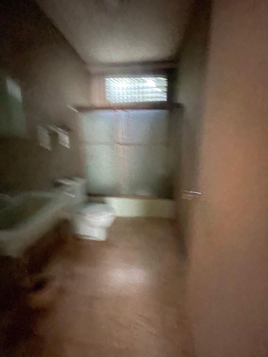 Casa en Venta Una Sola Planta de Cuatro Dorm., Av Principal de Los Ceibos, Guayas — imagen 4