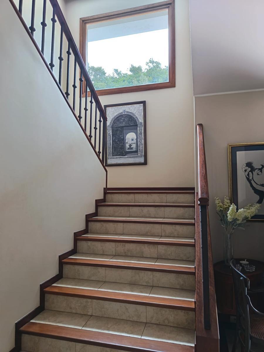Casa de Venta Ubicada Dentro de La Urbanización Más Exclusiva y Segura de Cumbayá — imagen 5