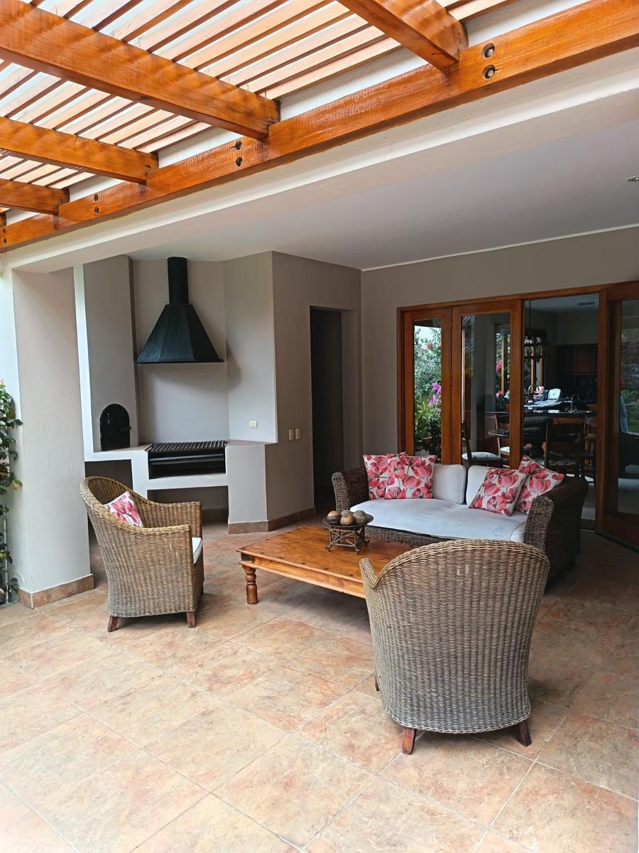 Casa de Venta Ubicada Dentro de La Urbanización Más Exclusiva y Segura de Cumbayá — imagen 2