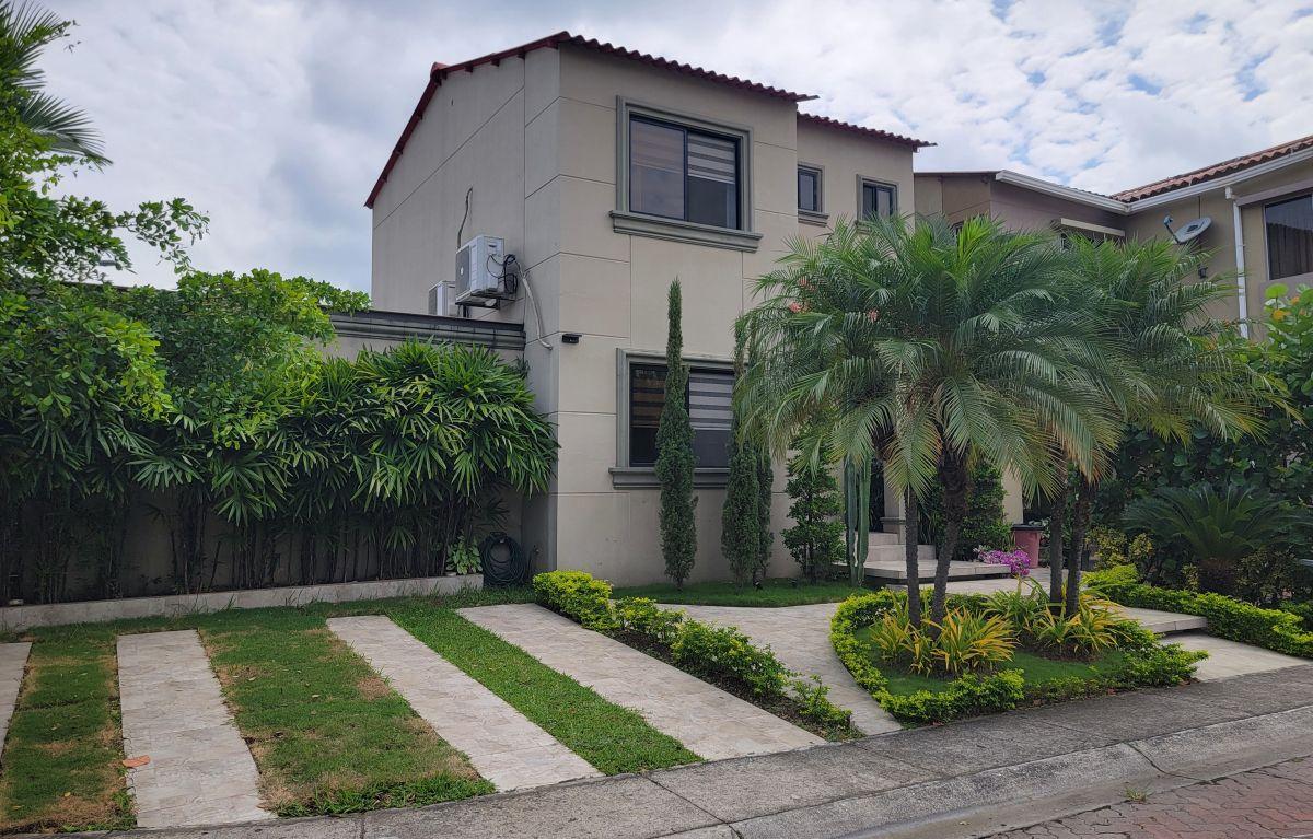 Venta Espectacular Casa Esquinera Urb. Villa Club Etapa Magna, Guayas — imagen 9