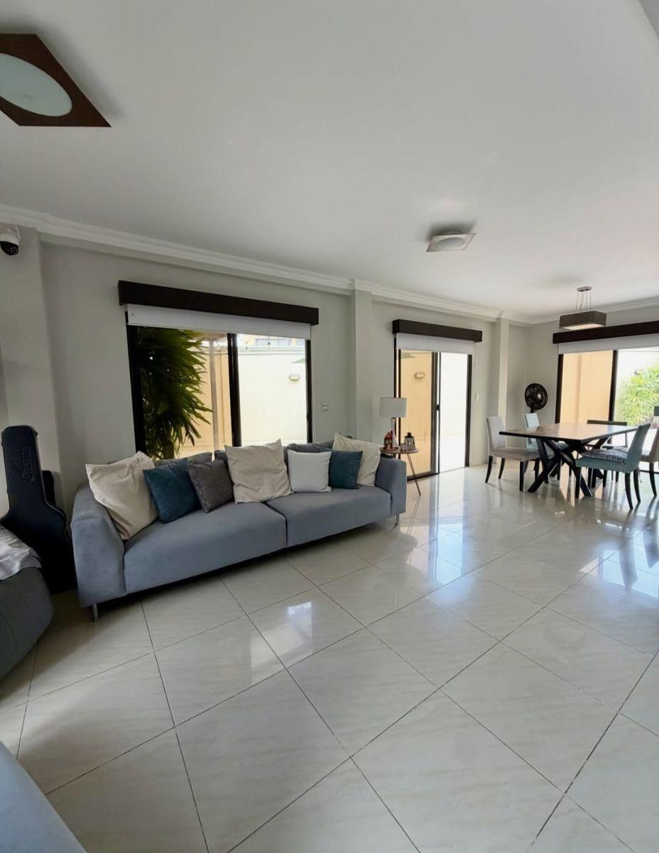 Venta Espectacular Casa Esquinera Urb. Villa Club Etapa Magna, Guayas — imagen 7