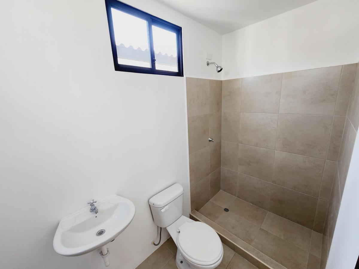 Casa por Estrenar en Venta – Urb. Los Prados, Km 15 Vía a Salitre, Cerca a Via Samborondón, Guayas — imagen 3