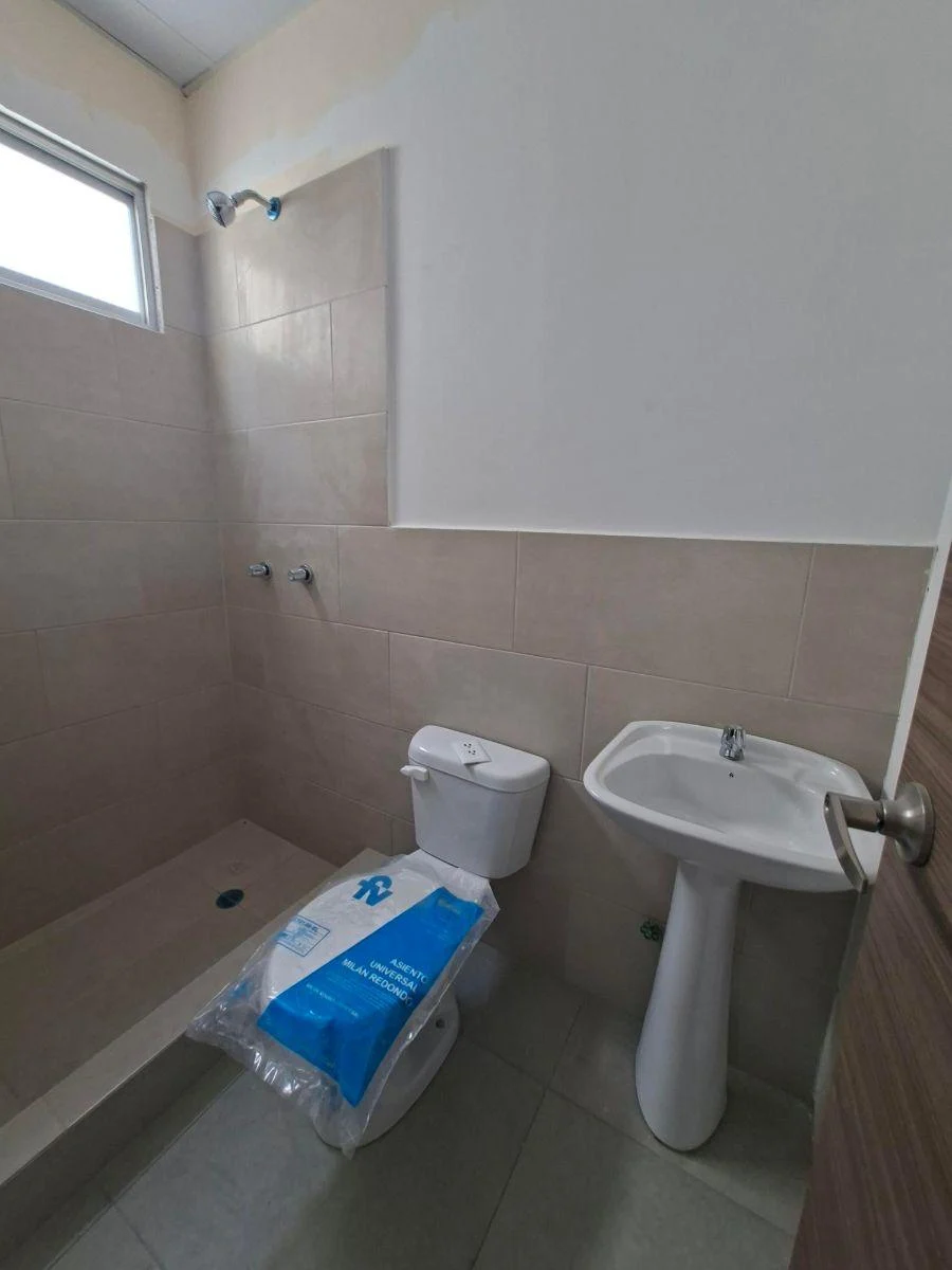 Casa de Estreno en Venta - Urb Belén del Norte - Norte de Guayaquil, Guayas — imagen 4