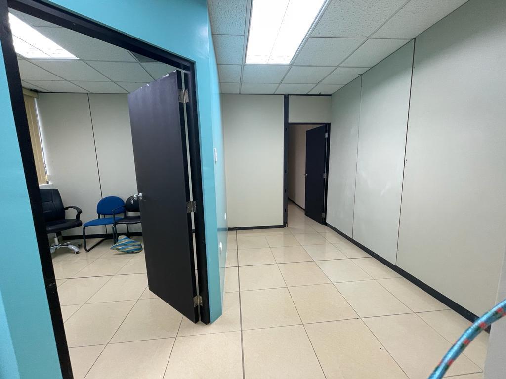 Venta Oficina Ejecutiva 259 m² Edificio Las Cámaras - Av Francisco de Orellana - Norte de Guayaquil, Guayas — imagen 3