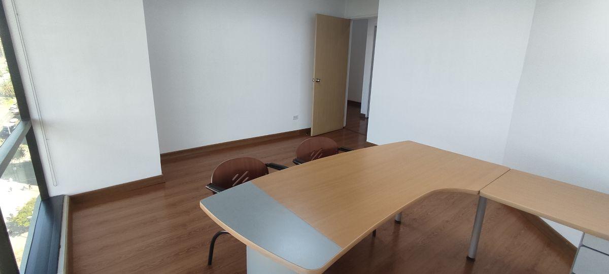 Vendo Oficina Frente Al Parque La Carolina, Piso Completo en Venta — imagen 3