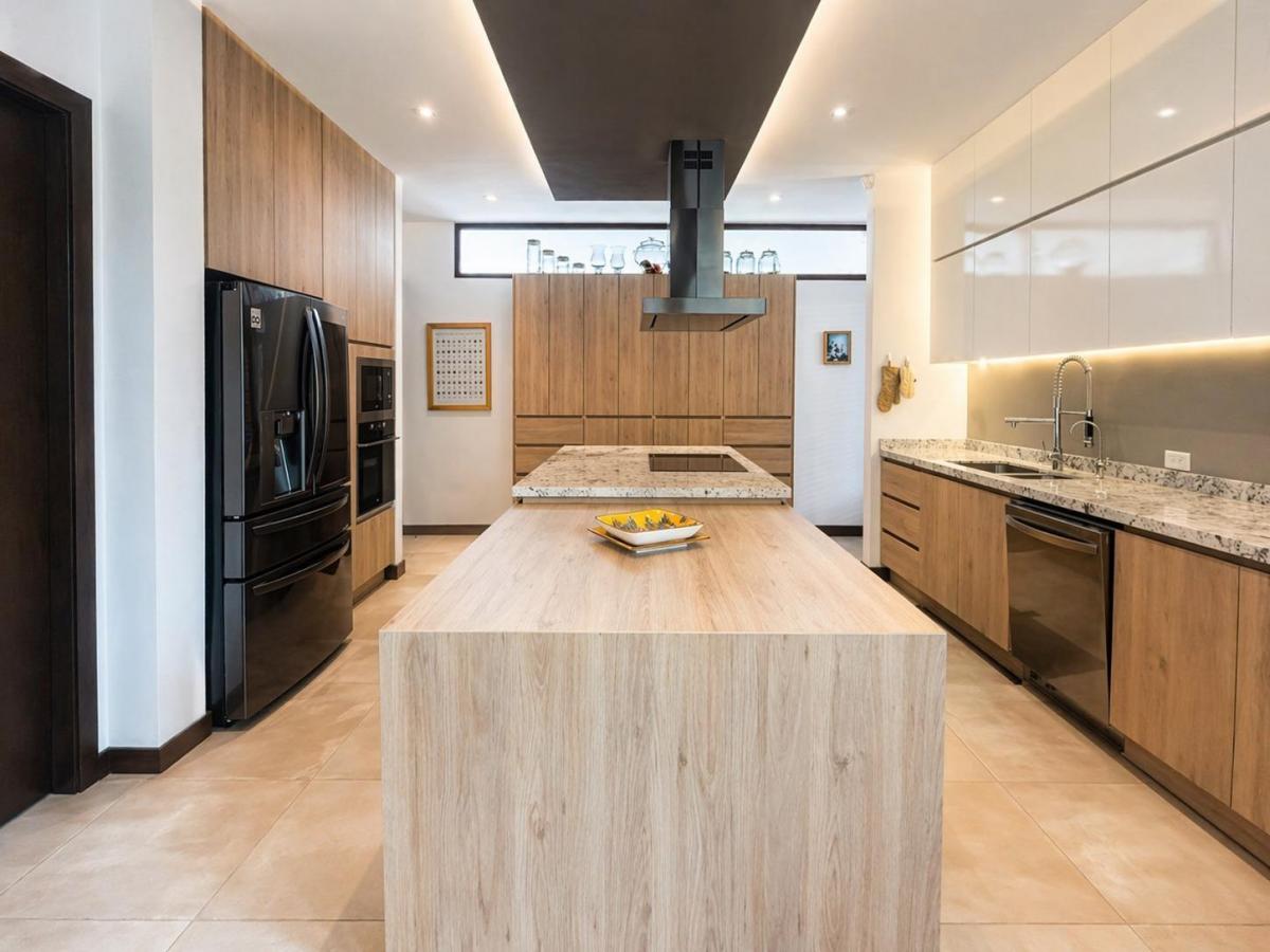 Casa Moderna en Venta Tumbaco La Esperanza | 508 m² | Conjunto Privado — imagen 2