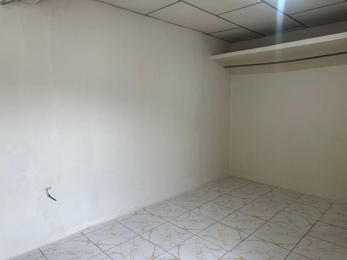 Venta de Casa en Mucho Lote 1 Etapa Barcelona, Guayas — imagen 2