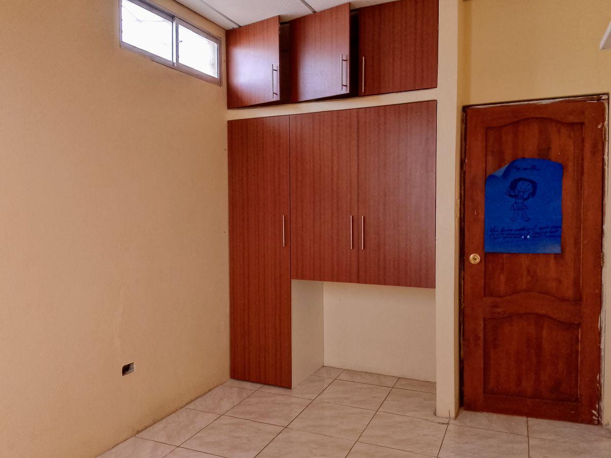Vendo Amplia Casa en Pradera 3 - A. Jurado, Guayas — imagen 3