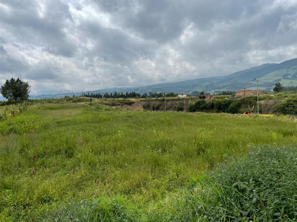 Venta Lotes de Terreno de 7.723 m² Al Filo de Carretera, Via Al Aeropuerto Sector Tababela — imagen 7