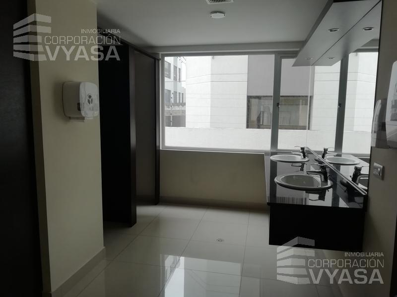 Av República - Cerca a La Av 10 de Agosto Linda y Luminosa Oficina de Venta de 53 m² — imagen 2