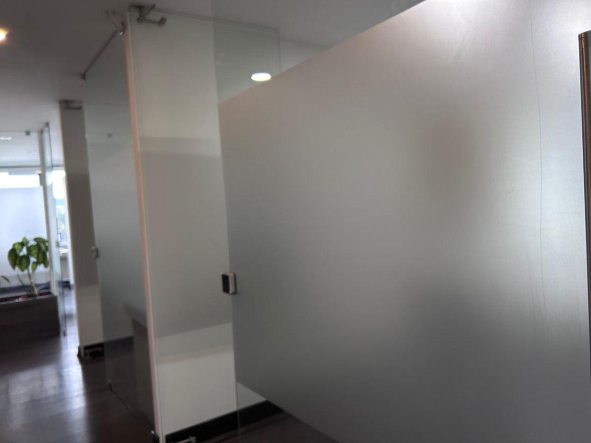 Oficina en Venta Av de Los Shyris Centro Financiero — imagen 2