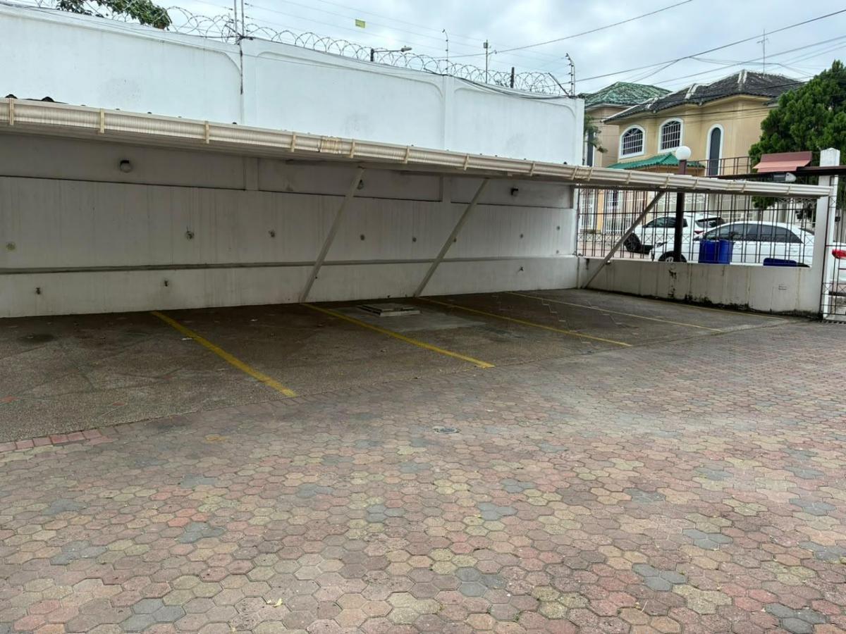 Departamento Amoblado de Venta en Urb. Ceibos Norte, Guayas — imagen 2