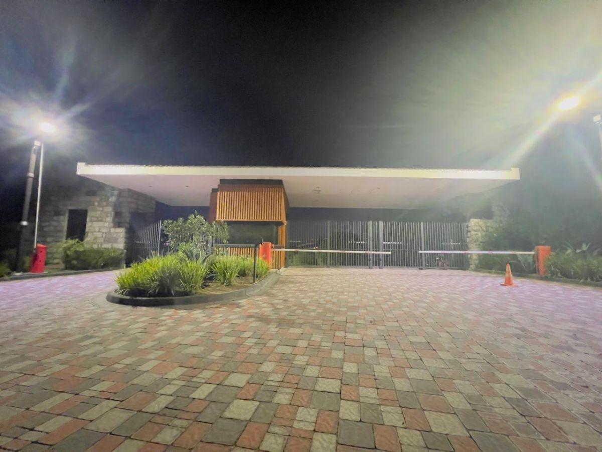 Vendo Hermoso Terreno Plano en Una de Las Mejores Urbanizaciones Cumbaya, a un Paso de Ruta Viva — imagen 2