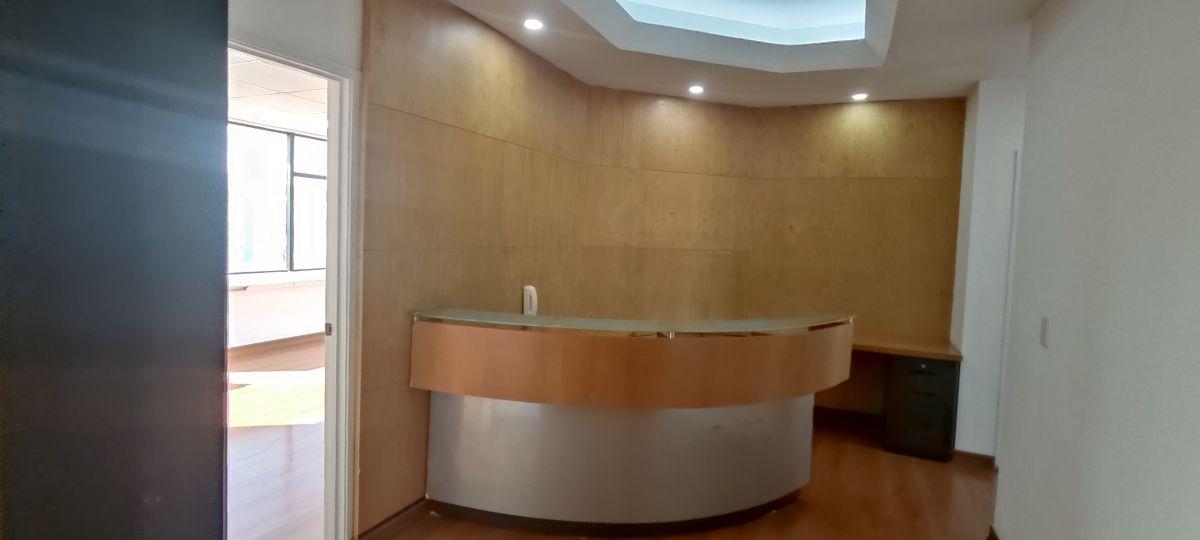 Vendo o Arriendo Oficina con Vista Al Parque La Carolina — imagen 9