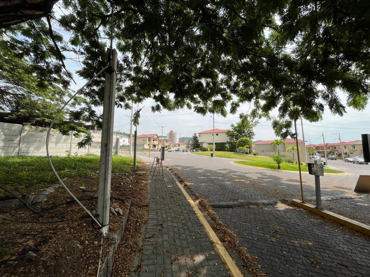 Vendo Terreno Residencial Comercial en Portal Al Sol Guayaquil, Guayas — imagen 6