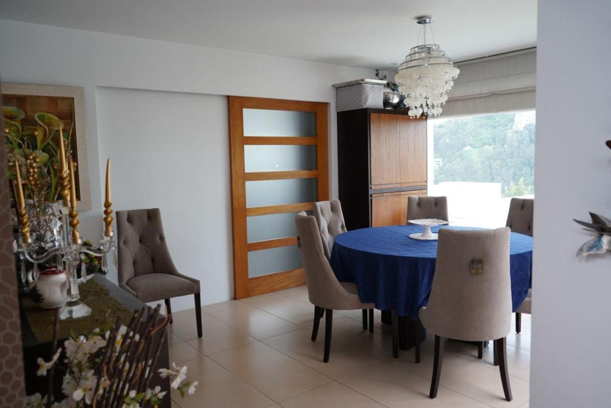 Hermosa Casa de Venta en Cumbayá — imagen 8