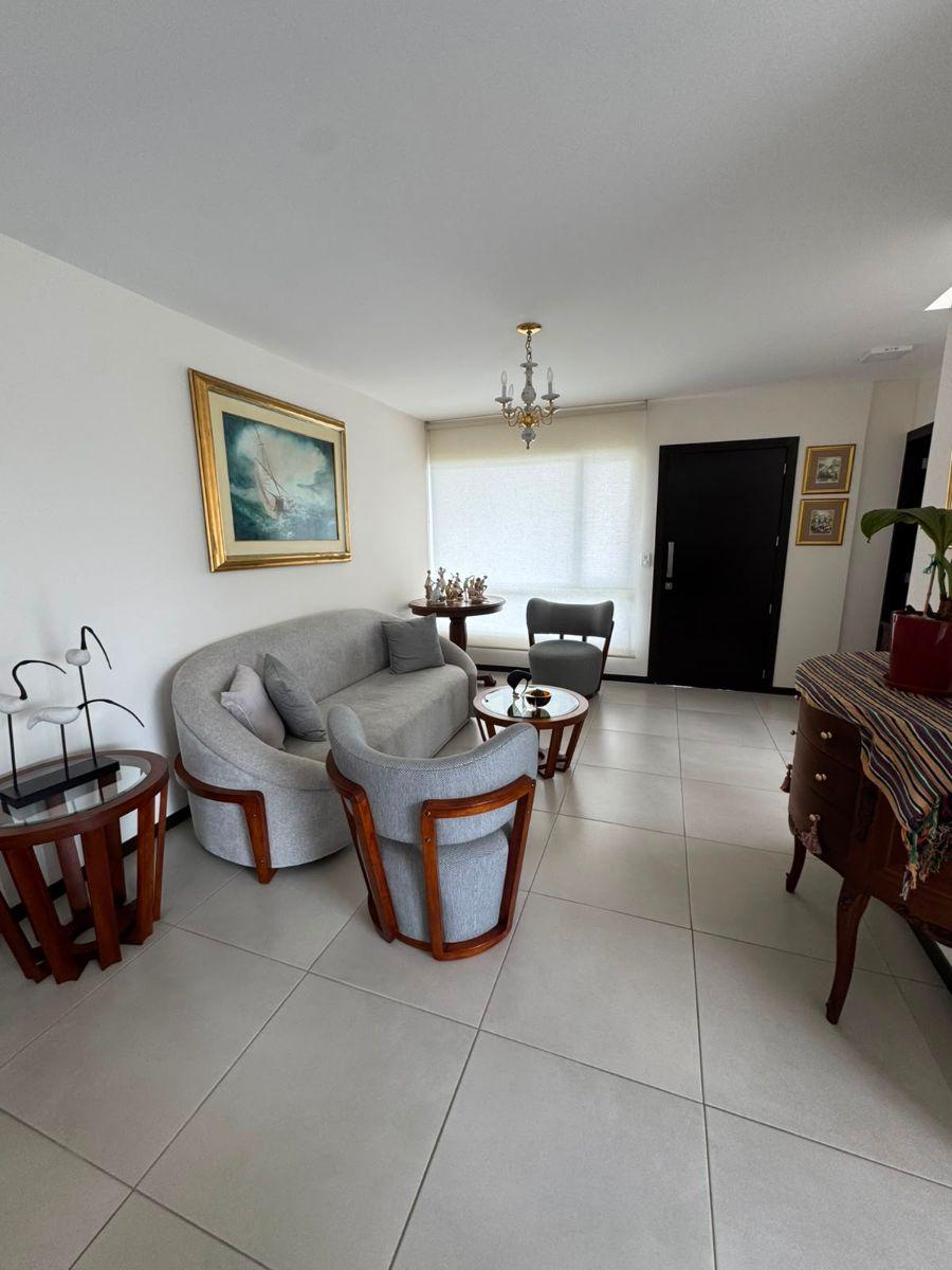 Hermosa Casa en Venta en Puembo Dentro de un Bonito Conjunto — imagen 10