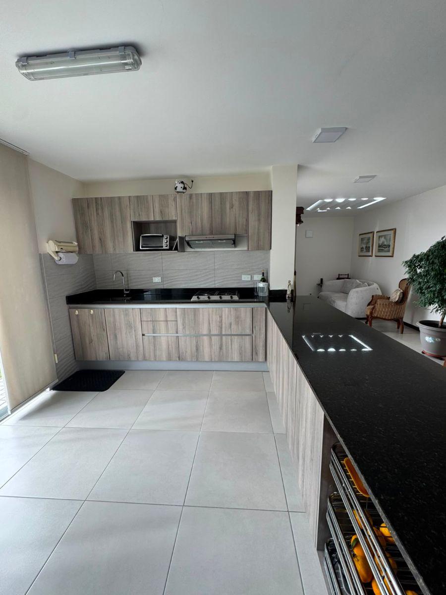 Hermosa Casa en Venta en Puembo Dentro de un Bonito Conjunto — imagen 6