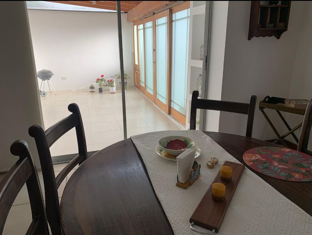 Casa con 3 Dorm. en Venta en Cumbayá, 230 m² — imagen 2