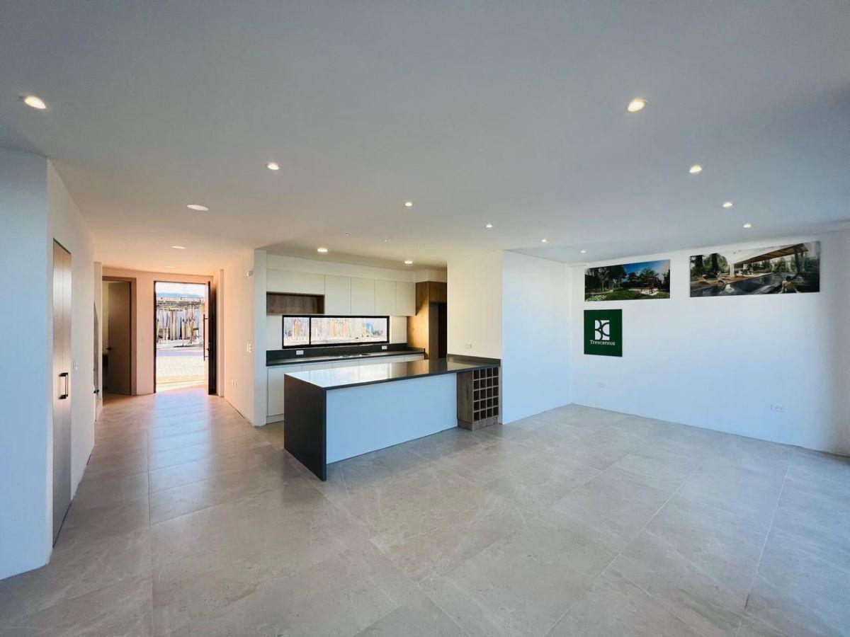 Casa en Venta a Estrenar, Conjunto con Piscina, Tumbaco — imagen 7