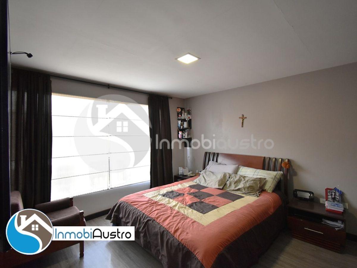 Challuabamba, Venta de Hermosa Casa Dentro de Condominio, Azuay — imagen 4