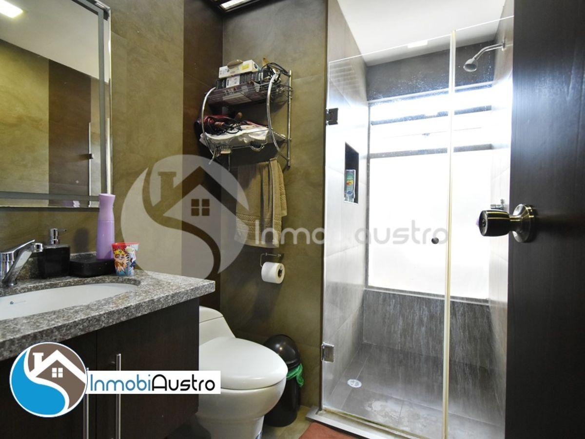 Challuabamba, Venta de Hermosa Casa Dentro de Condominio, Azuay — imagen 2