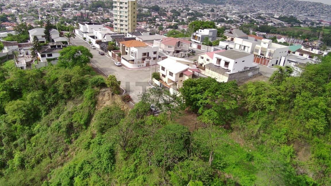 Terreno Multifamiliar en Av Los Bomberos Frente a Los Ceibos Ales, Guayas — imagen 10