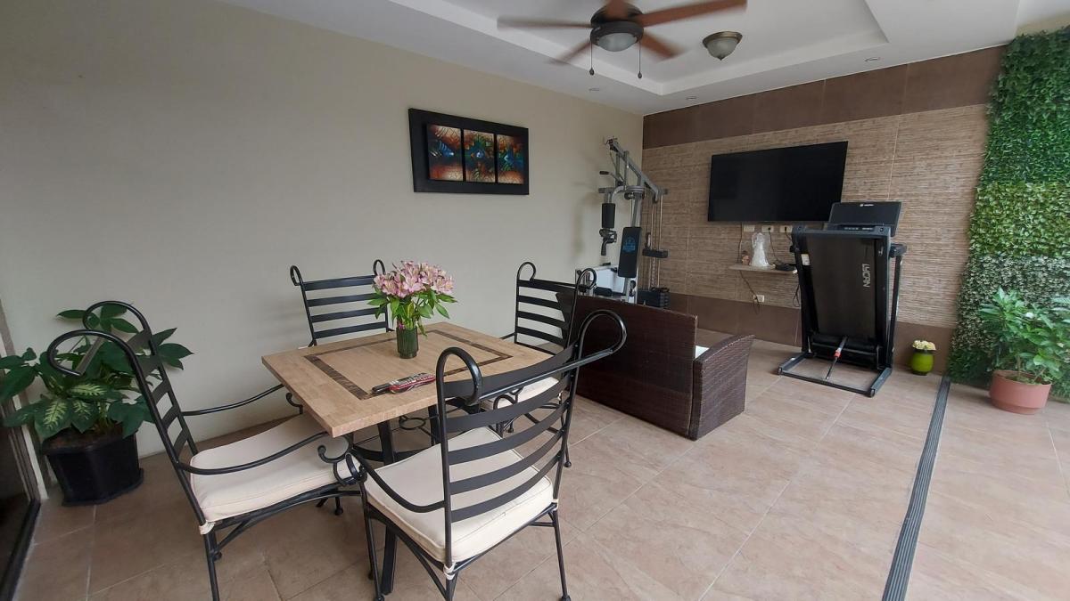 Venta Casa con Lindo Patio en San Felipe, Guayas — imagen 3