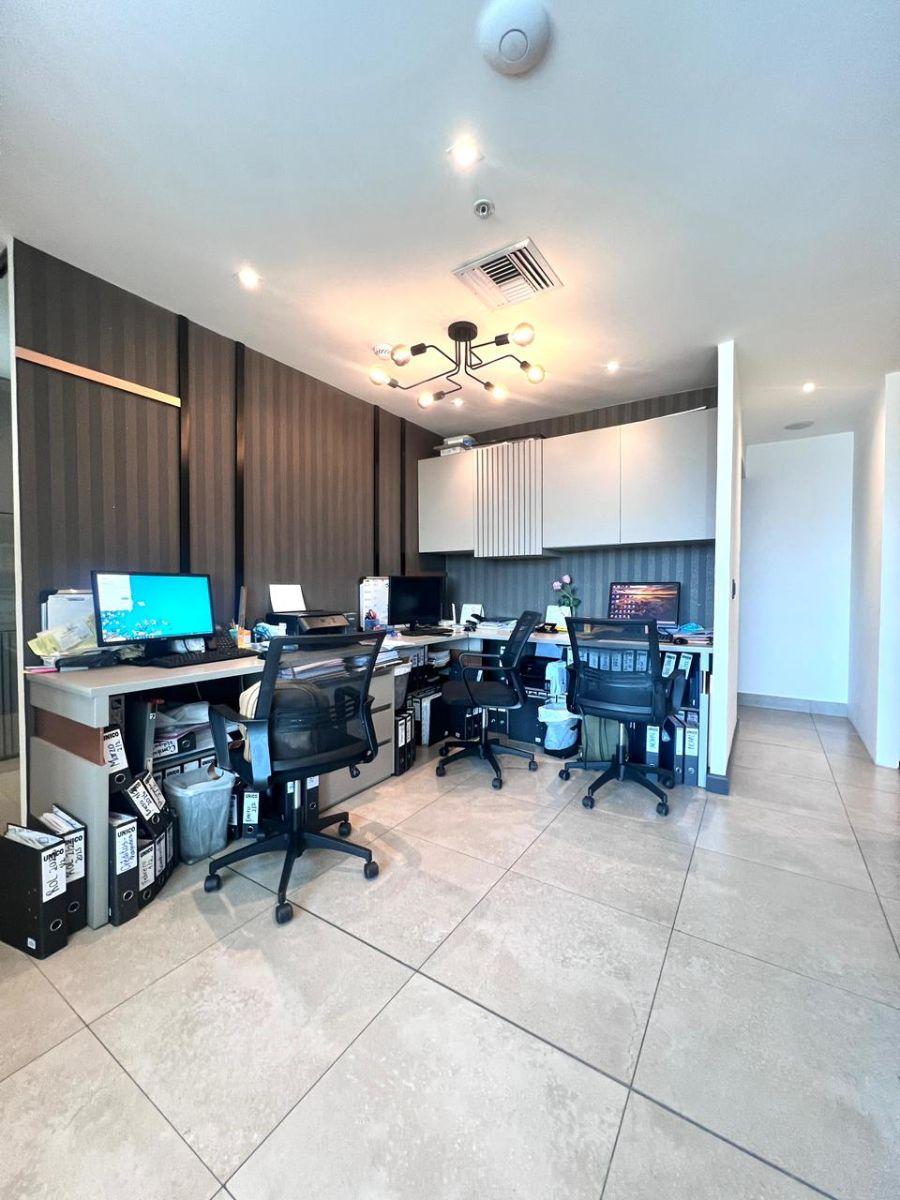 Arcos Plaza Oficina Amoblada en Venta, Guayas — imagen 5