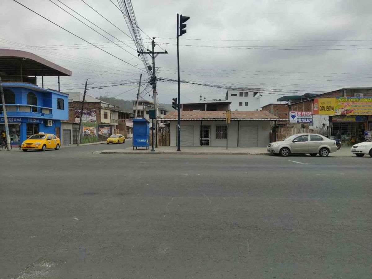 Terreno Comercial Esquinero de Venta en Portoviejo, Manabí — imagen 10