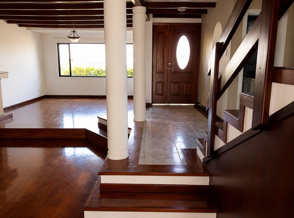 Casa con Jardin 300 m - Urbanizacion Privada — imagen 7