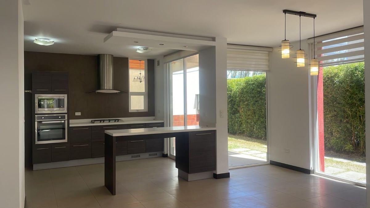 Casa de Venta Tumbaco, Tola Chica, La Morita, 4 Dorm., Conjunto con Piscina — imagen 10