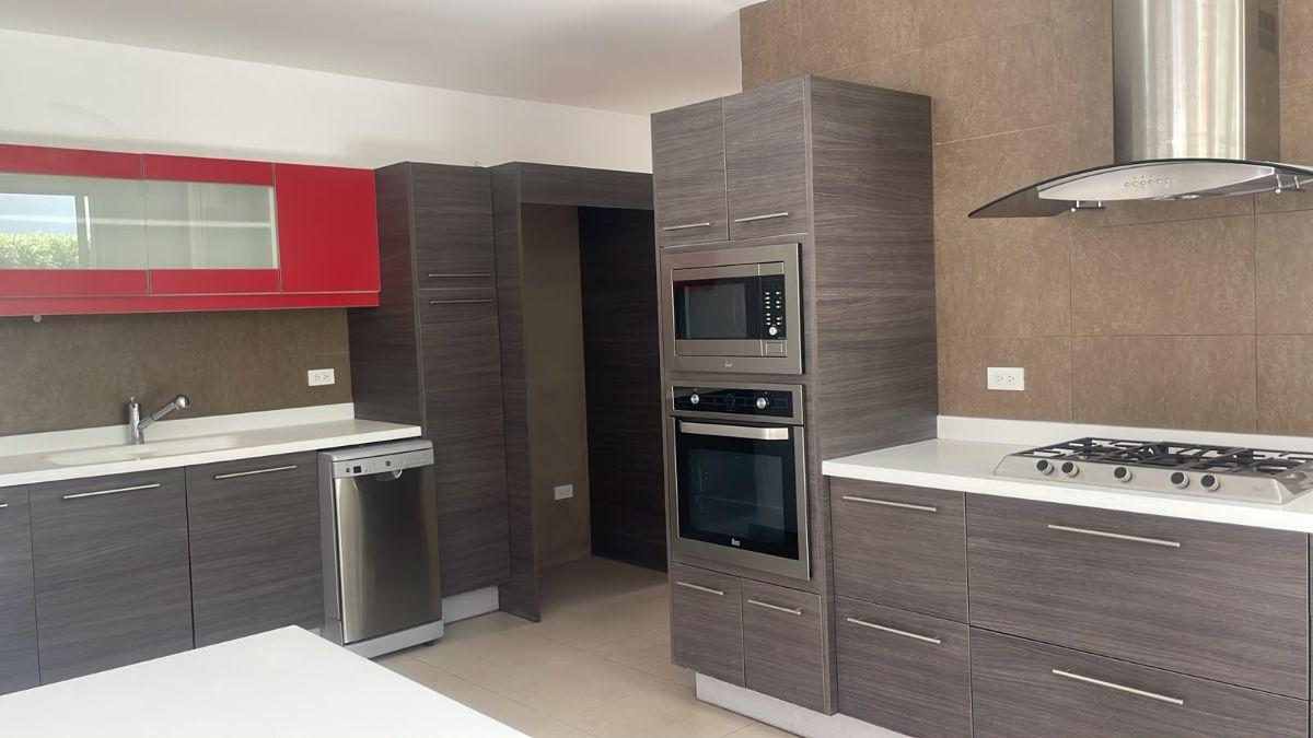 Casa de Venta Tumbaco, Tola Chica, La Morita, 4 Dorm., Conjunto con Piscina — imagen 7