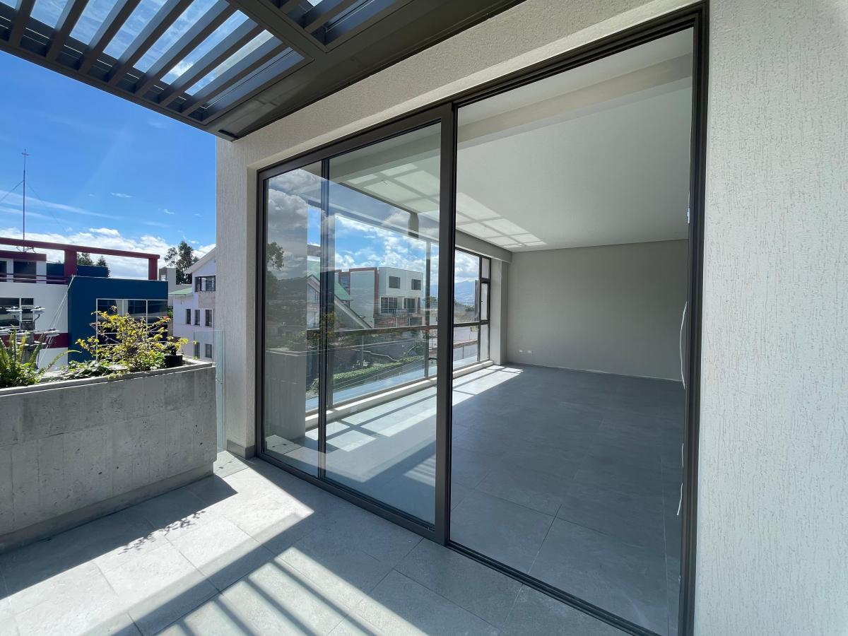 Departamento de 2 Dorm. con Amplia Terraza. Proyecto Boutique en Cumbayá — imagen 10