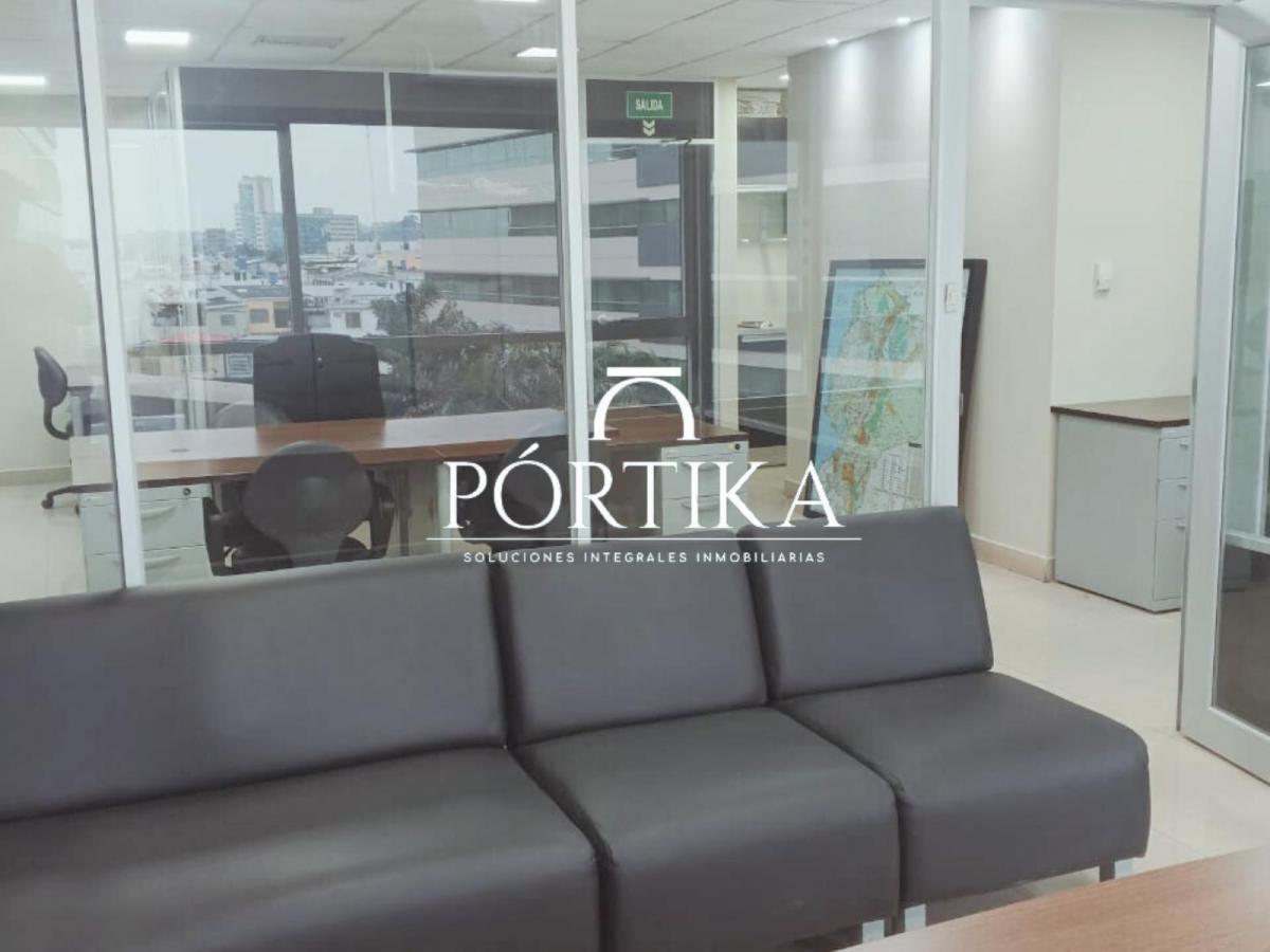 Venta Oficina Amoblada - Parque Empresarial Colon - Urdenor, Guayas — imagen 3