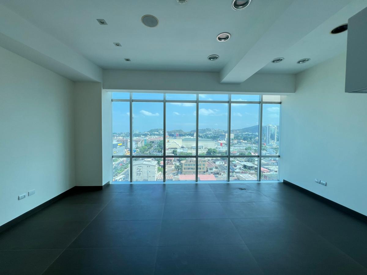 Venta Oficina Moderna en El Edificio Blue Towers, Guayas — imagen 8