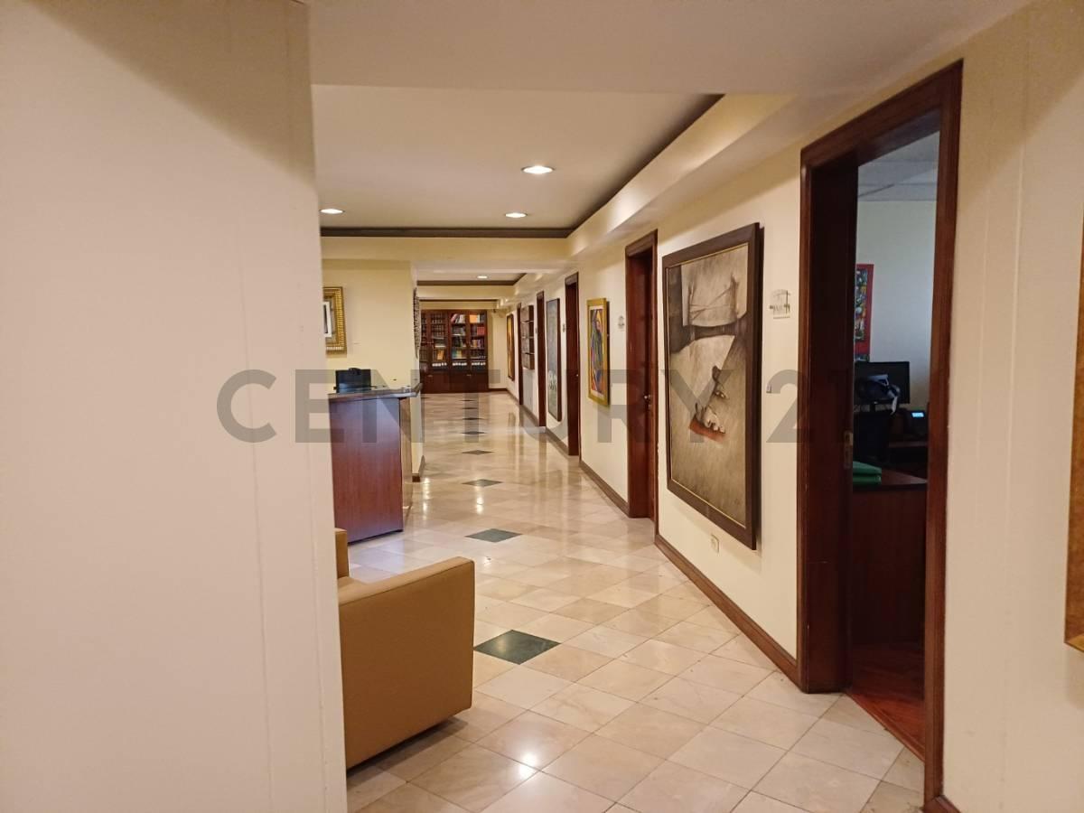 En Venta Oficina de 909 Mtrs Av Amazonas La Mariscal, Quito — imagen 9