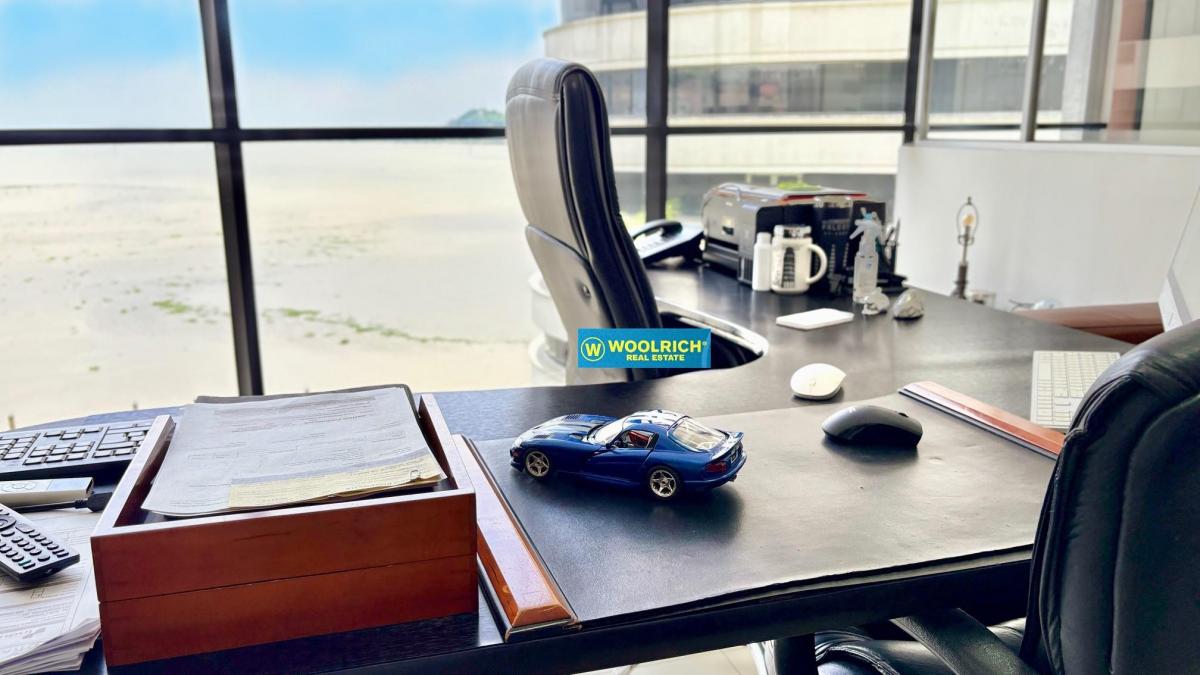 Vendo Oficina Amoblada en Emporium, Vista Al Rio, 115 m², Guayas — imagen 10
