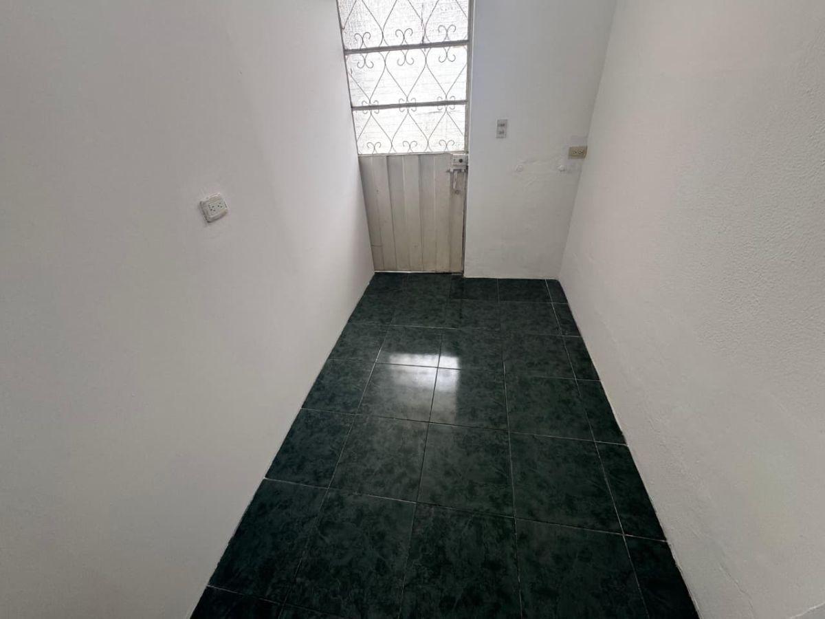 Vendo Casa con Jardin Privado Sector El Condado Conjunto Privado — imagen 4