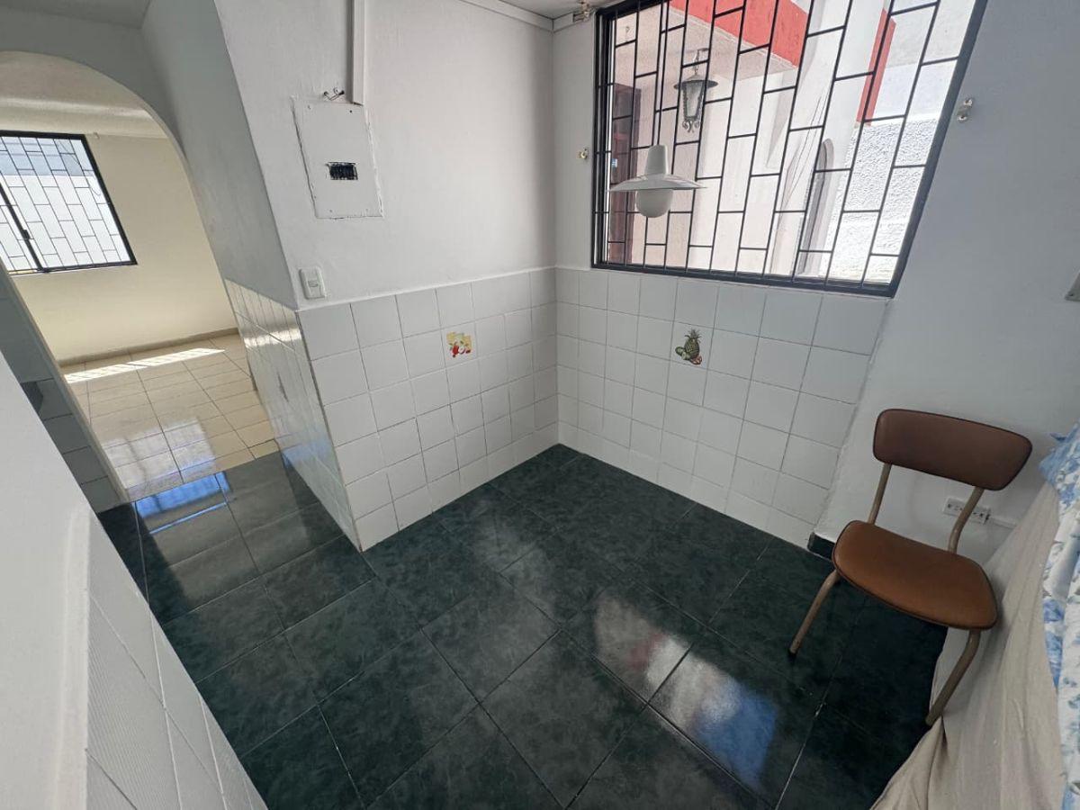 Vendo Casa con Jardin Privado Sector El Condado Conjunto Privado — imagen 3