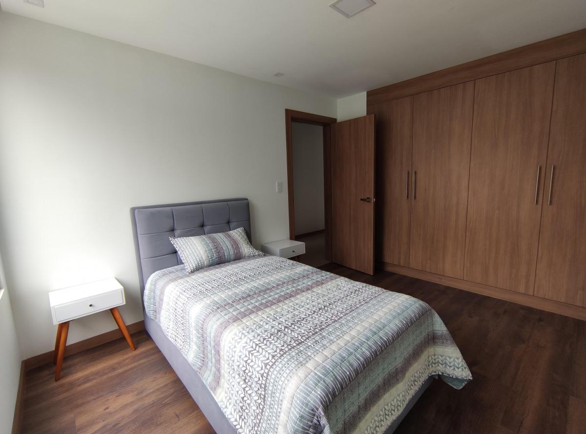 Venta Departamento con Patio 3 Dorm. El Inca — imagen 6