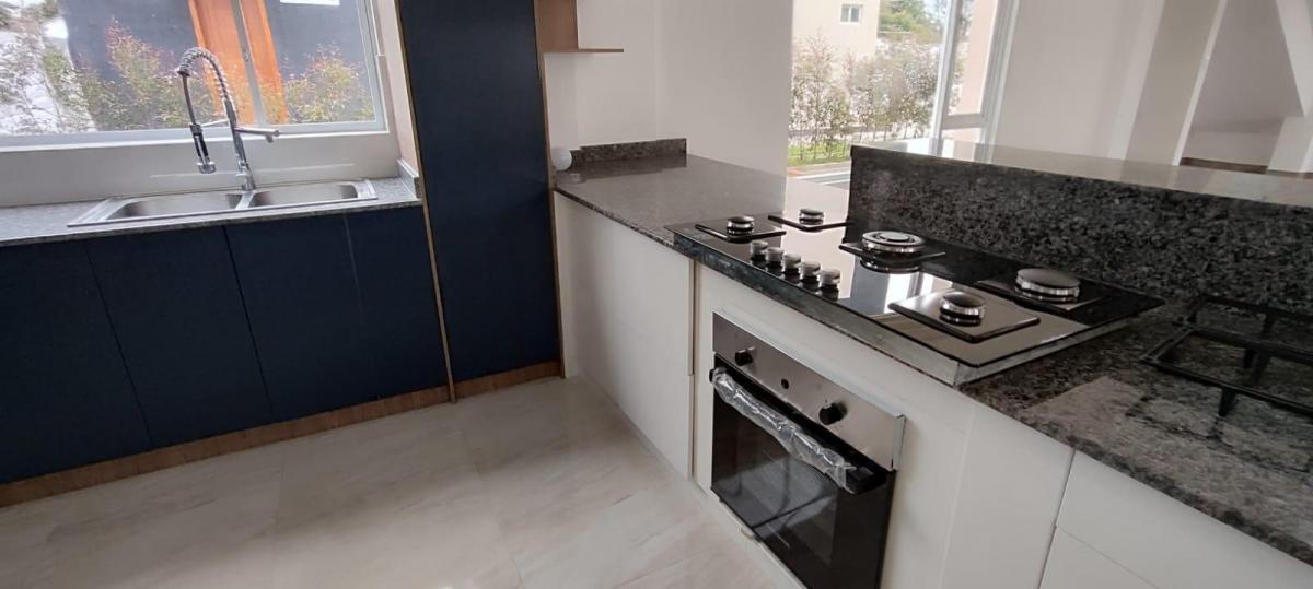Venta Casa Nueva con 446 m² Totales, 3 Dorm. en Venta en Tumbaco — imagen 2