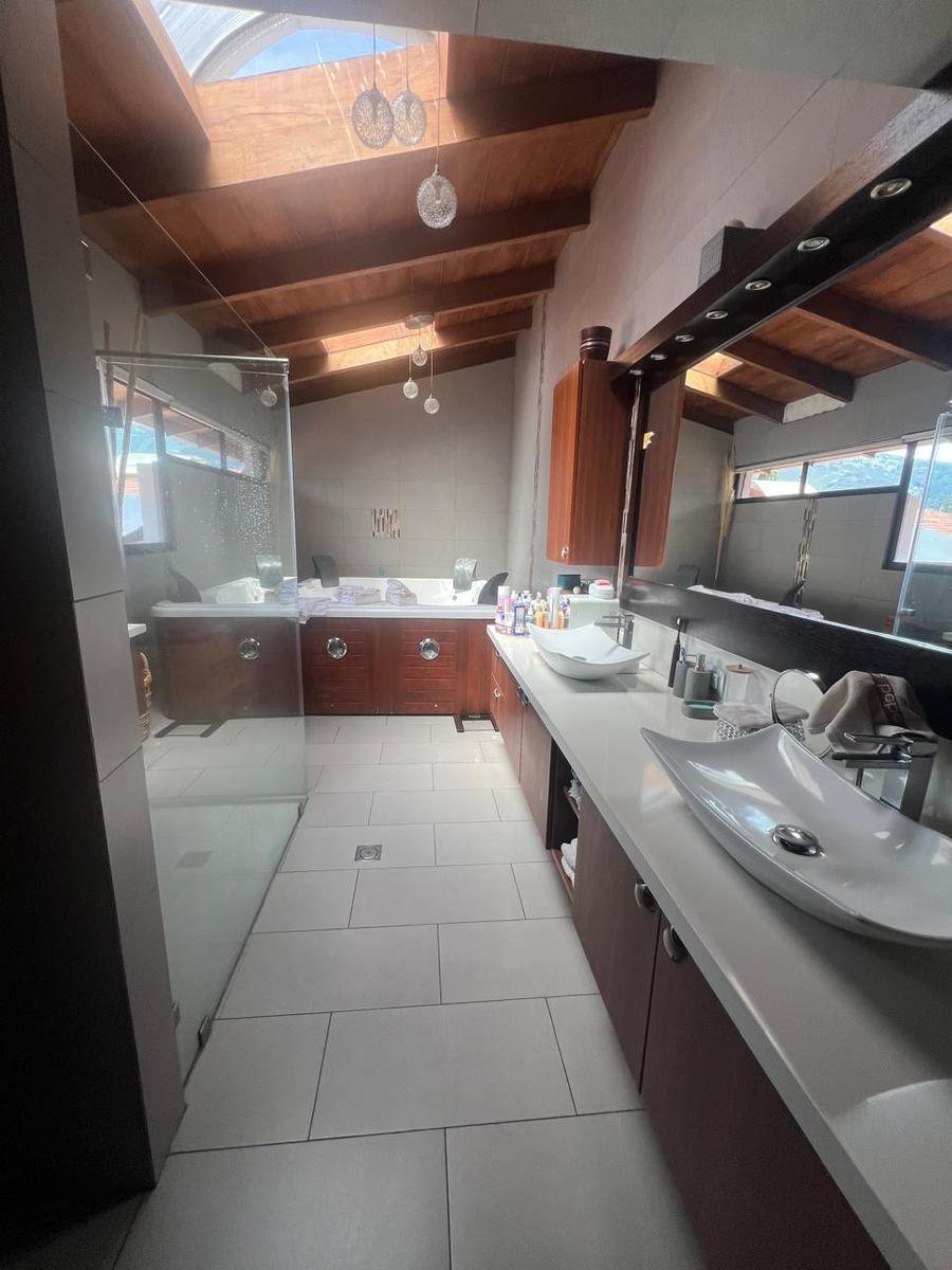 Linda Casa en Urbanización Consolidad Sector La Cervecería — imagen 6