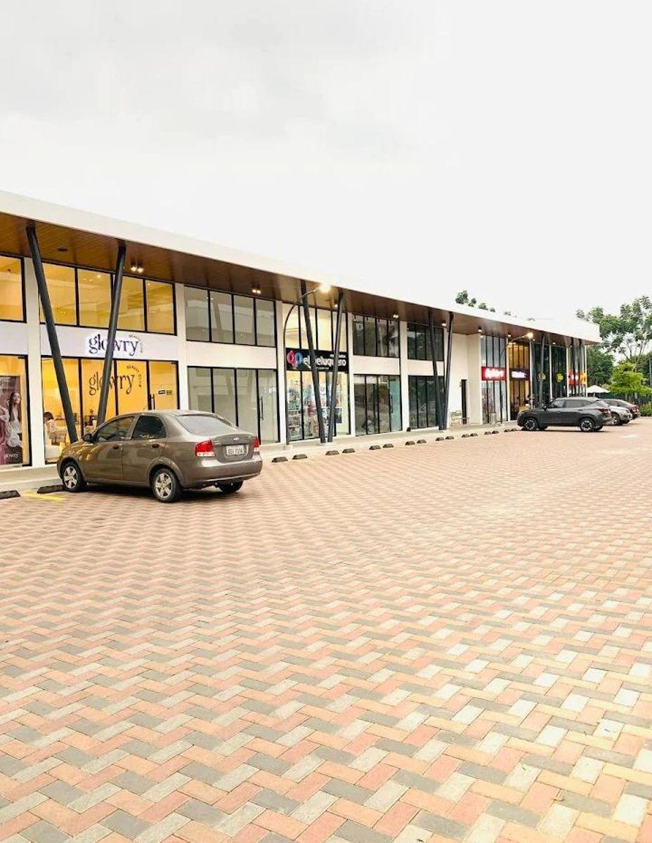 Oficina Comercial de 86.780 m² en Venta y Alquiler en La Aurora, Guayas — imagen 10