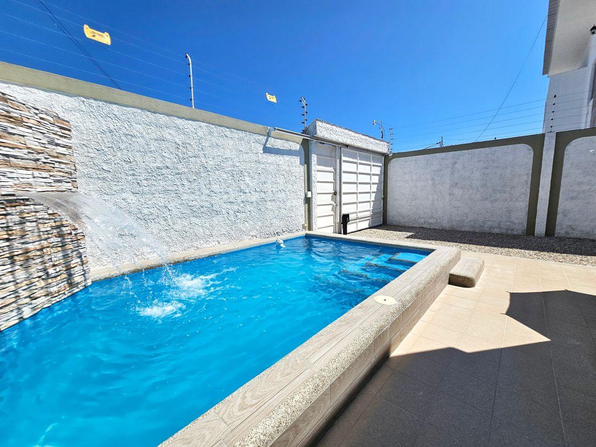 La Casa de Tus Sueños con Piscina en Una Sola Planta en La Playa de Salinas — imagen 6