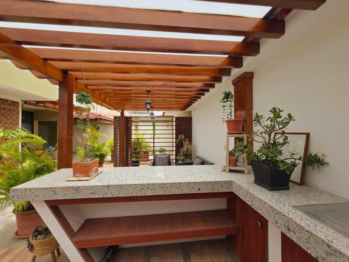 Vendo Casa, Manta 2000, de Cinco Dorm. con Acceso a Terraza, Manabí — imagen 8