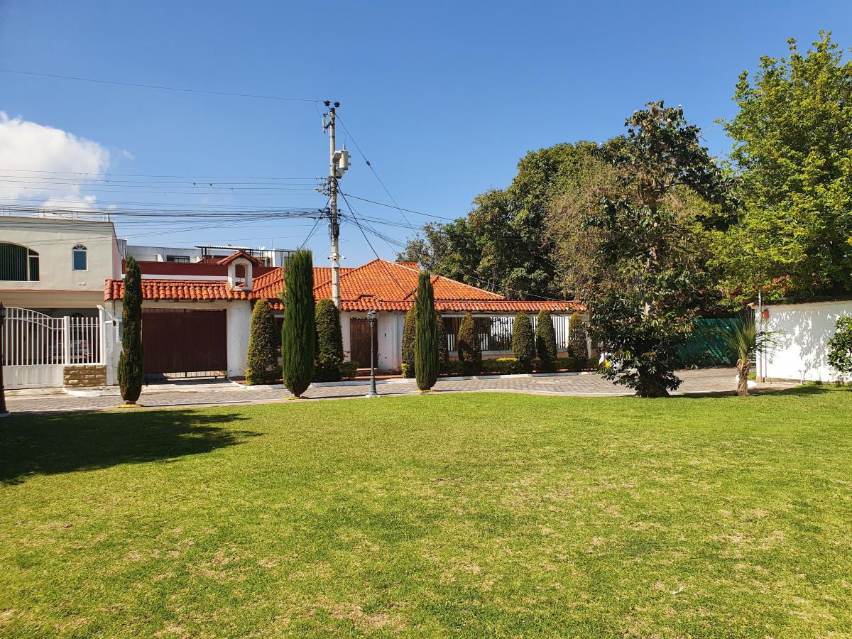 Amplia Casa con Terreno en Venta en Tumbaco, Urbanización Sector La Viña II — imagen 10