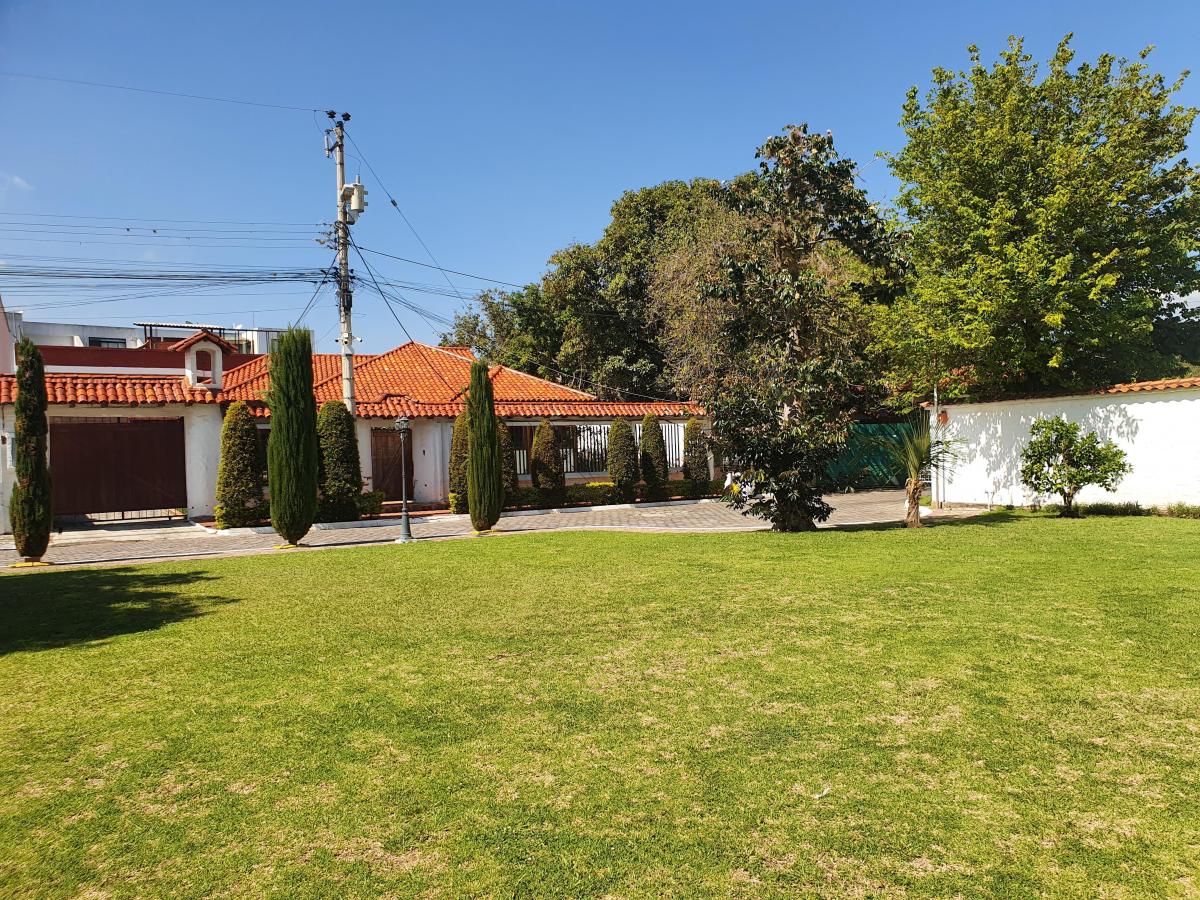 Amplia Casa con Terreno en Venta en Tumbaco, Urbanización Sector La Viña II — imagen 6
